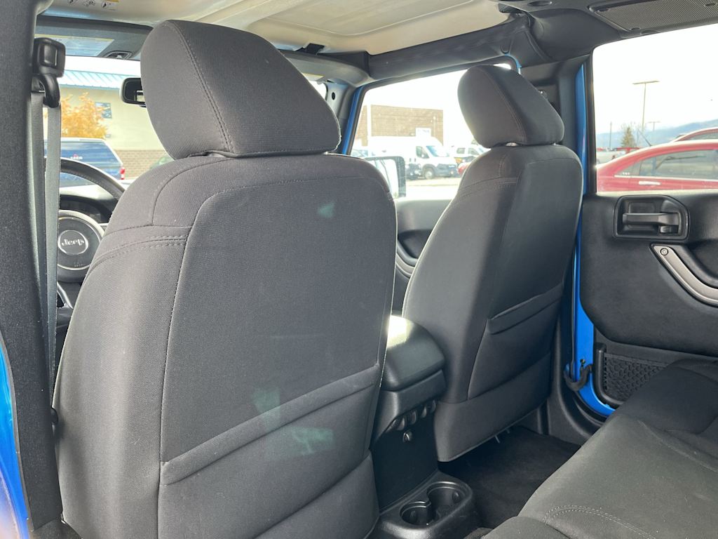 Thumbnail: 2015 Jeep Wrangler - 13