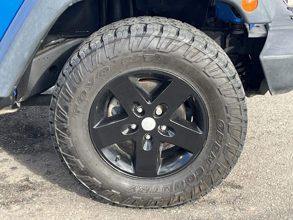 Thumbnail: 2015 Jeep Wrangler - 8