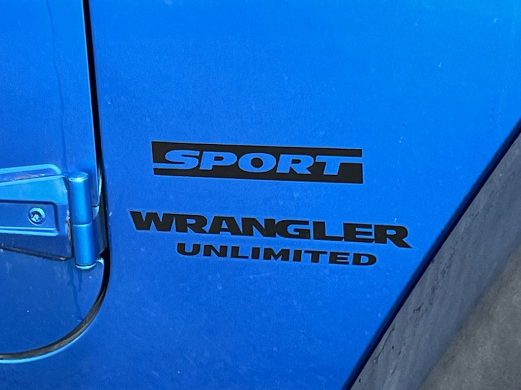 Thumbnail: 2015 Jeep Wrangler - 7