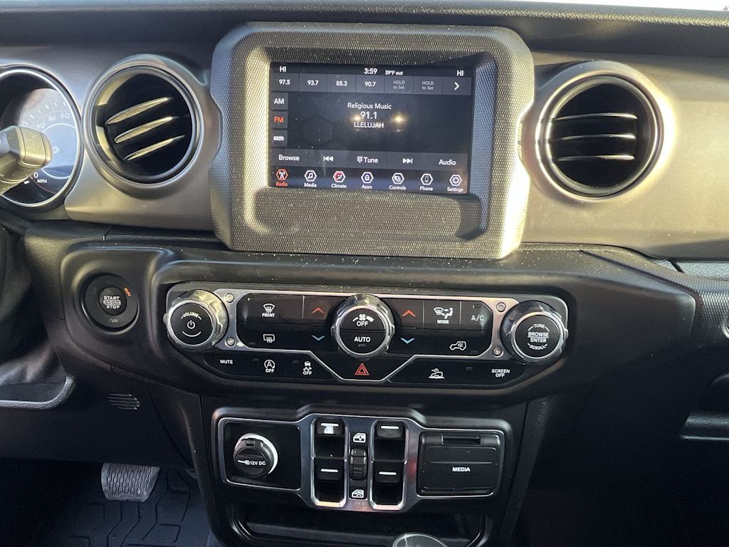 Thumbnail: 2021 Jeep Wrangler - 14