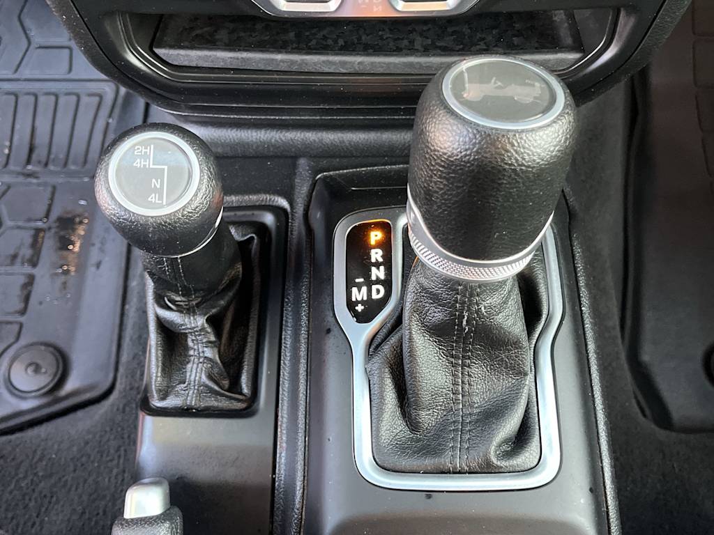 Thumbnail: 2021 Jeep Wrangler - 15