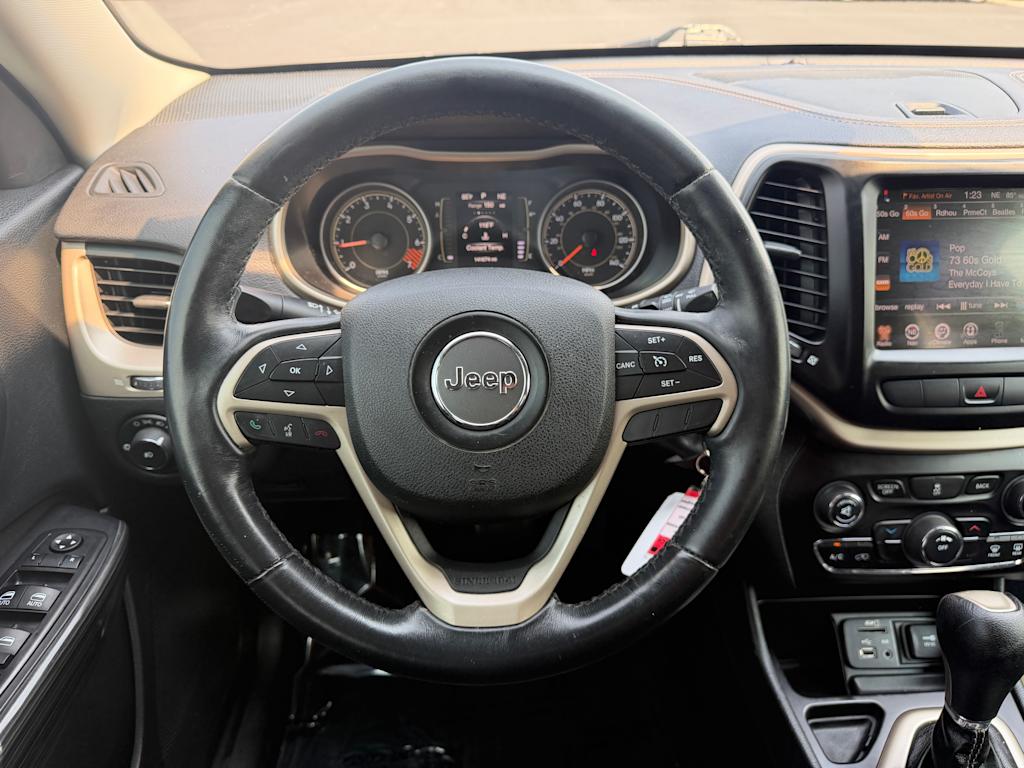 Thumbnail: 2015 Jeep Cherokee - 9