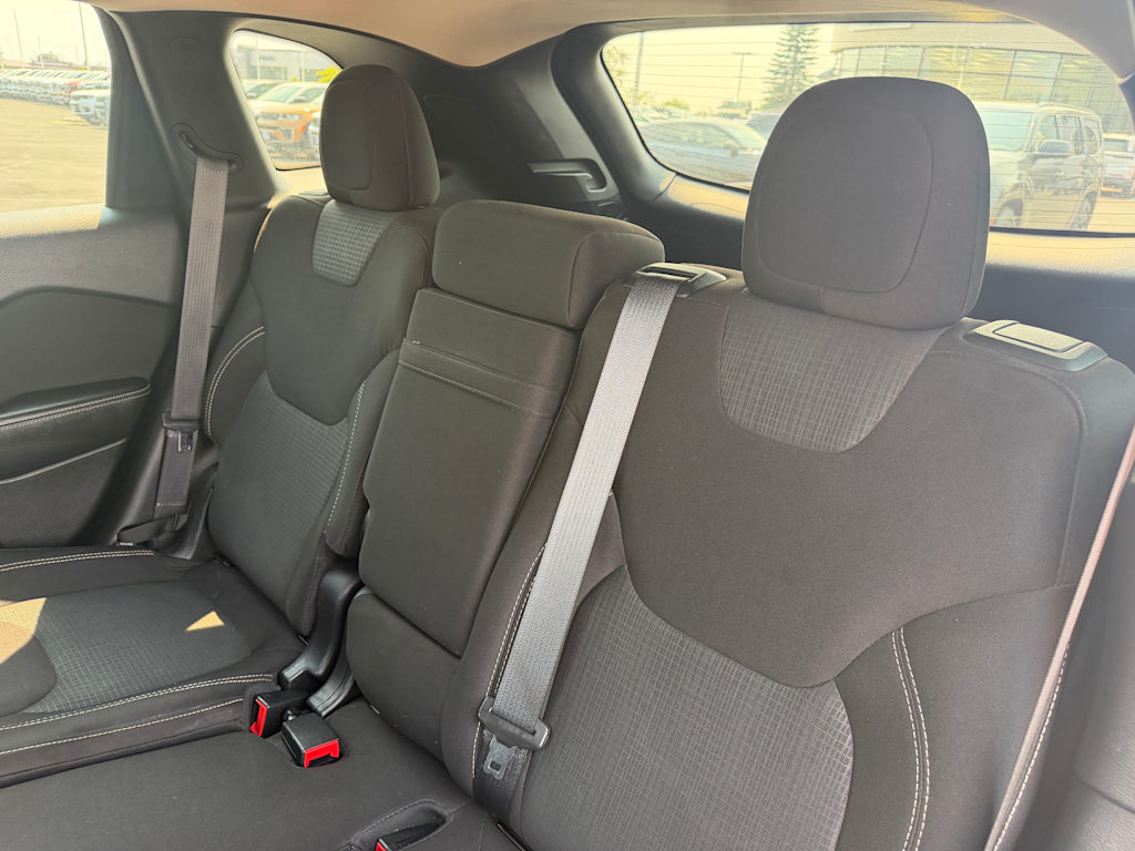 Thumbnail: 2015 Jeep Cherokee - 27