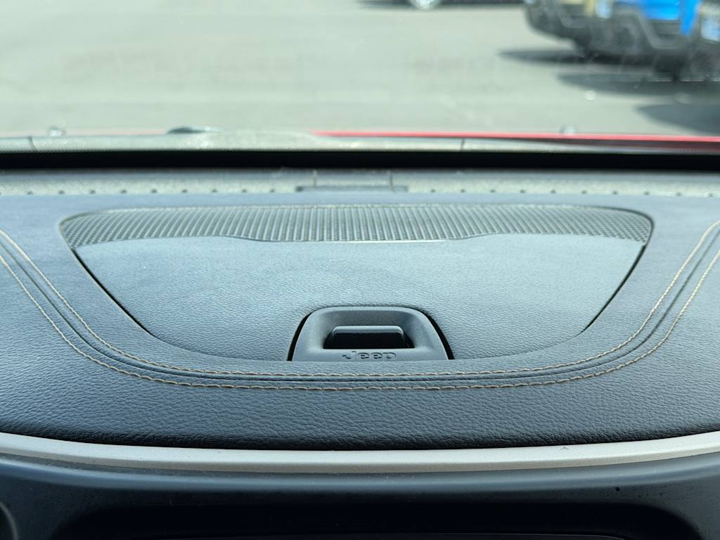 Thumbnail: 2017 Jeep Cherokee - 22