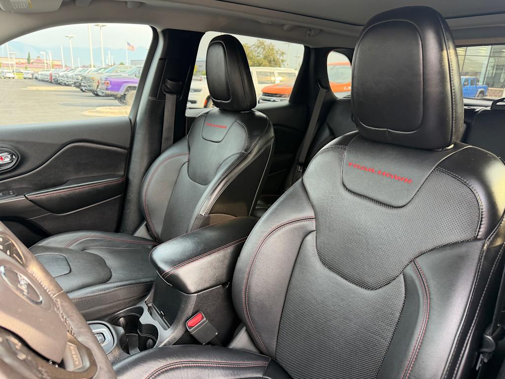 Thumbnail: 2020 Jeep Cherokee - 7