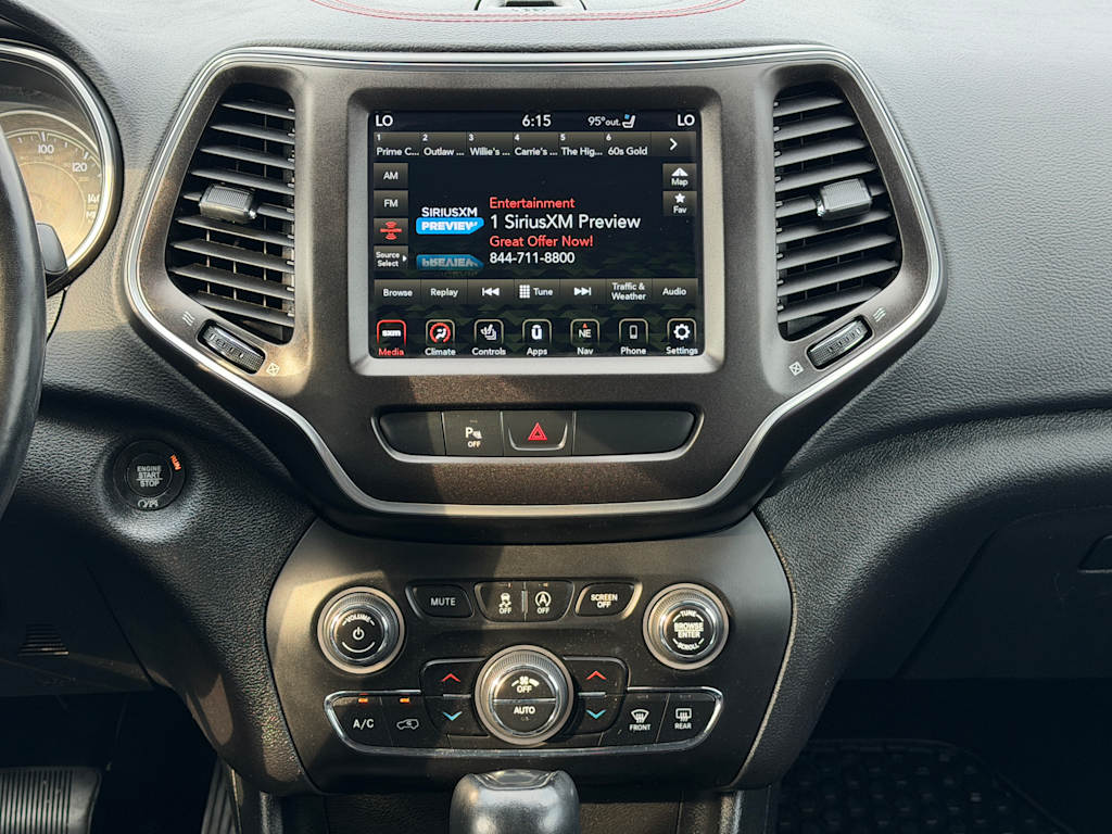 Thumbnail: 2020 Jeep Cherokee - 10