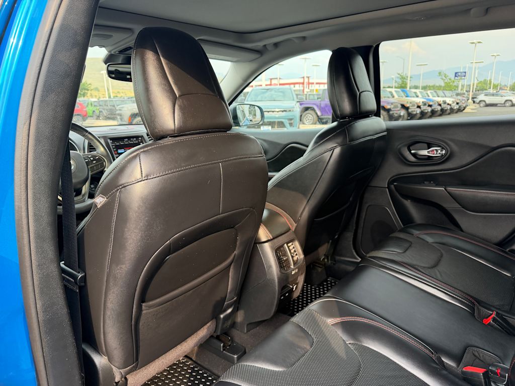 Thumbnail: 2020 Jeep Cherokee - 9