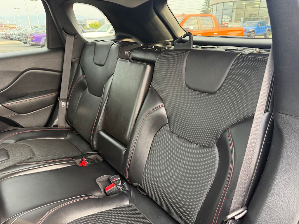 Thumbnail: 2020 Jeep Cherokee - 29