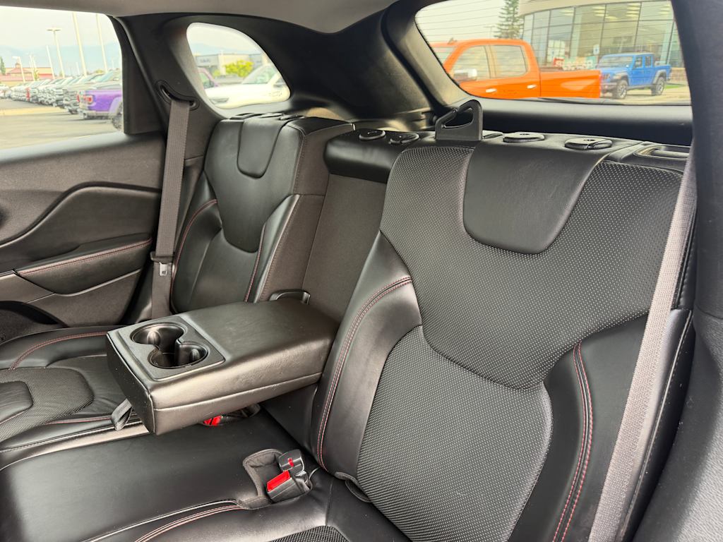 Thumbnail: 2020 Jeep Cherokee - 30