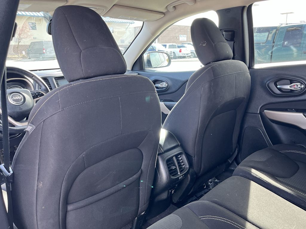 Thumbnail: 2017 Jeep Cherokee - 13