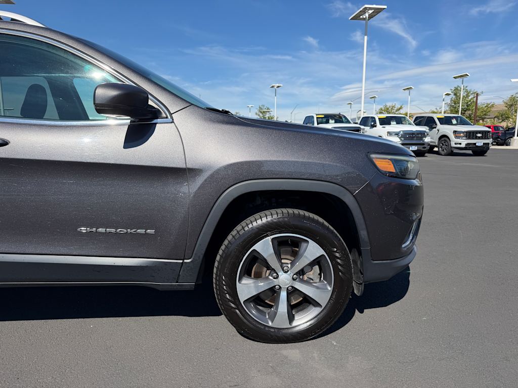 Thumbnail: 2019 Jeep Cherokee - 5