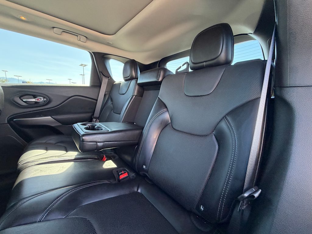 Thumbnail: 2019 Jeep Cherokee - 26