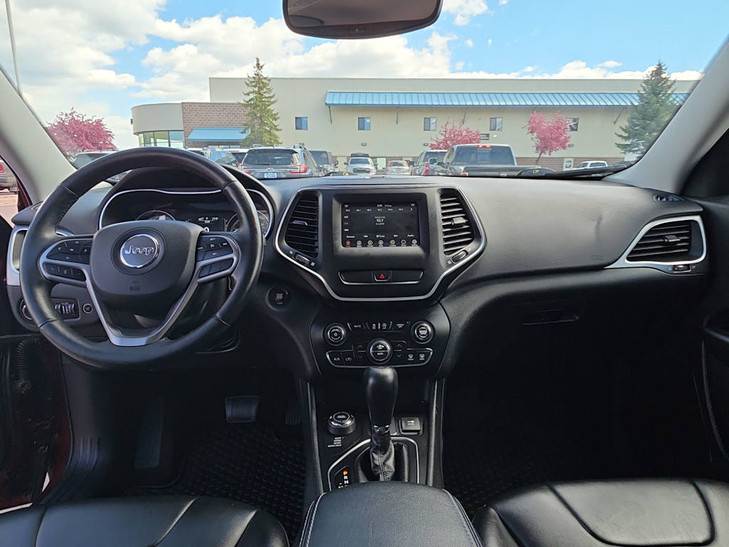 Thumbnail: 2019 Jeep Cherokee - 10