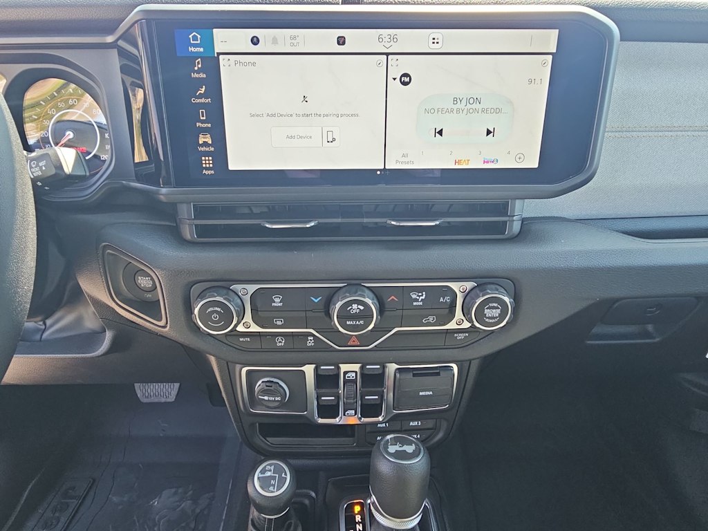 Thumbnail: 2025 Jeep Wrangler - 15