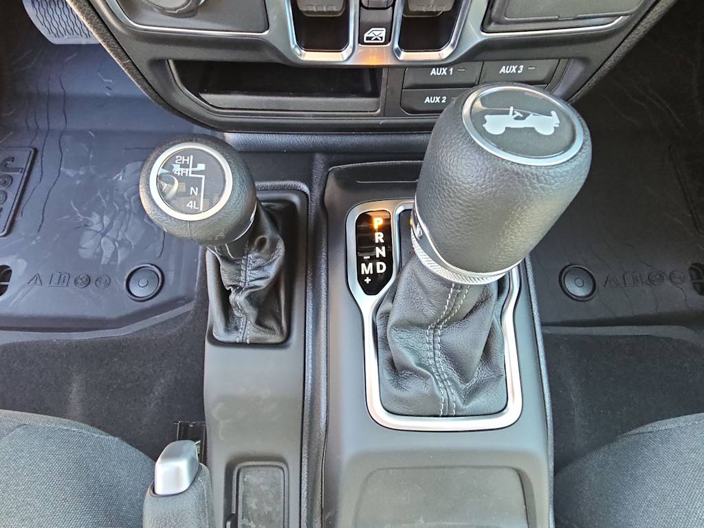 Thumbnail: 2025 Jeep Wrangler - 16