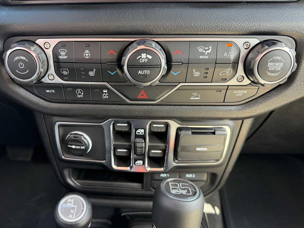 Thumbnail: 2026 Jeep Wrangler - 34
