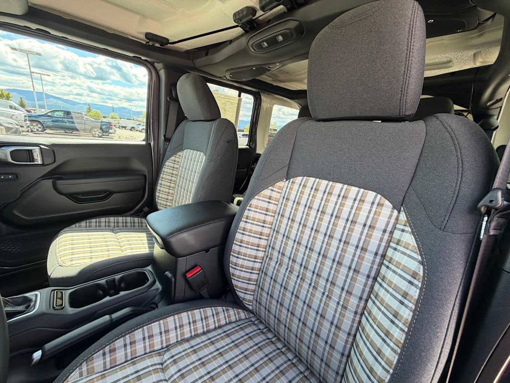 Thumbnail: 2026 Jeep Wrangler - 9