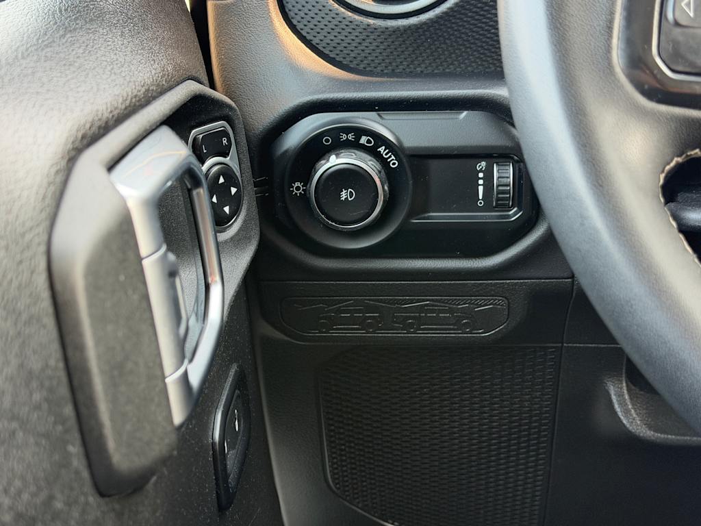 Thumbnail: 2025 Jeep Wrangler - 19