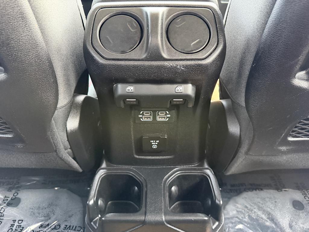 Thumbnail: 2025 Jeep Wrangler - 25