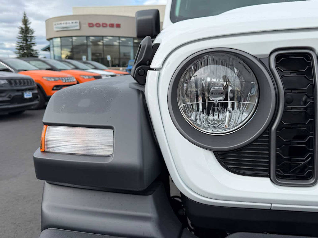 Thumbnail: 2026 Jeep Wrangler - 18