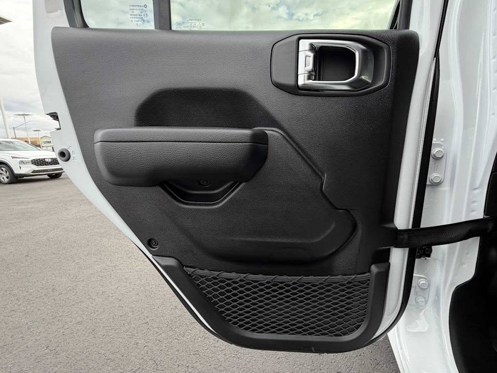 Thumbnail: 2026 Jeep Wrangler - 33