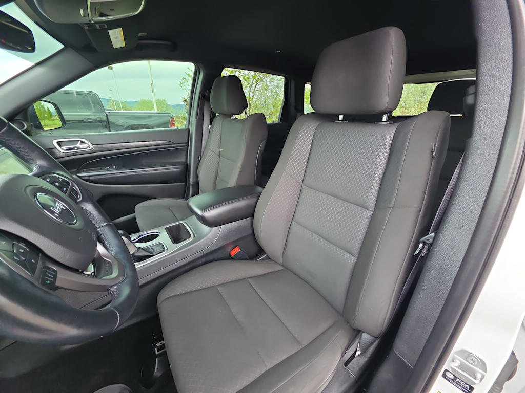 Thumbnail: 2022 Jeep Grand Cherokee - 11