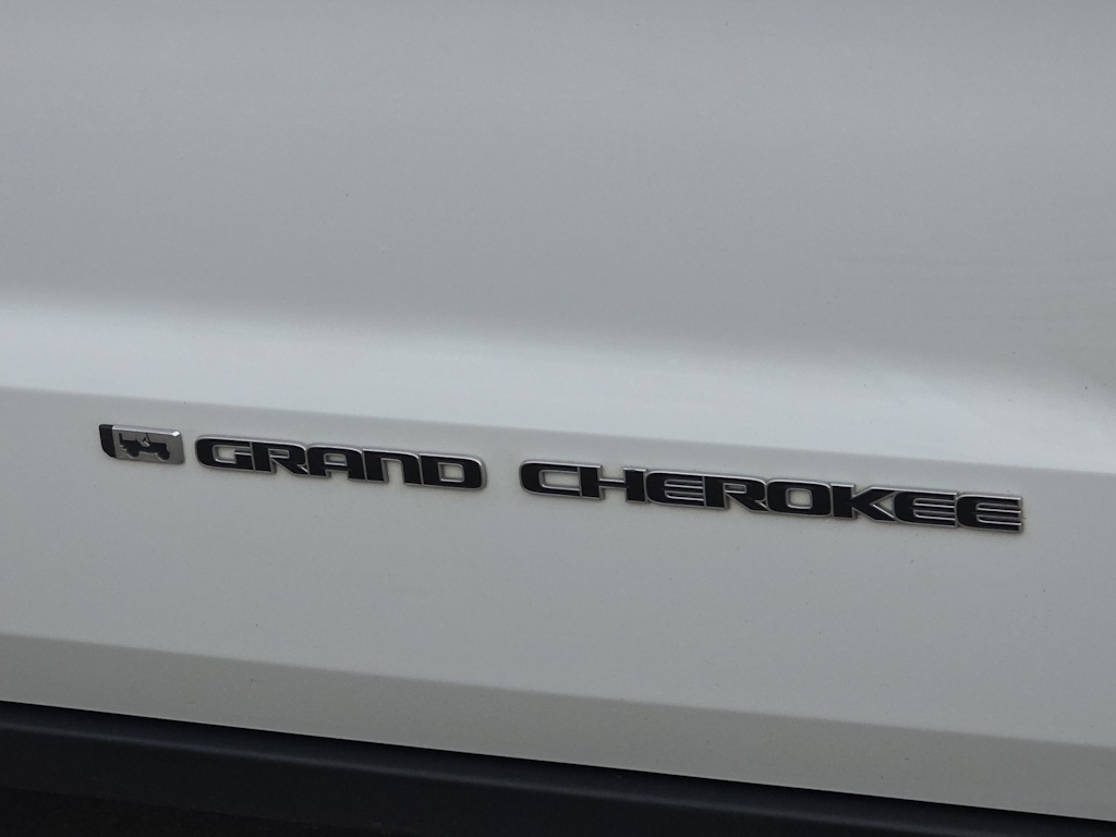 Thumbnail: 2022 Jeep Grand Cherokee - 7