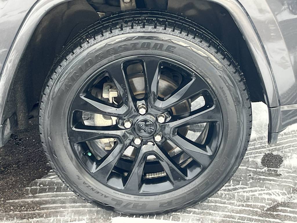 Thumbnail: 2018 Jeep Grand Cherokee - 8