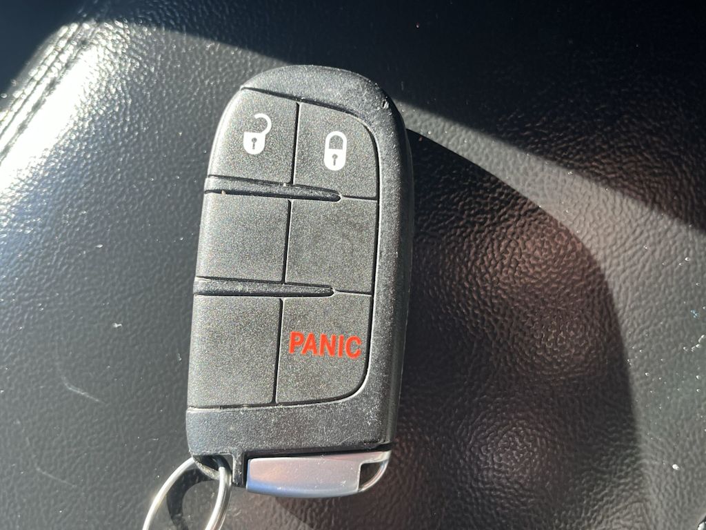 Thumbnail: 2016 Jeep Grand Cherokee - 18