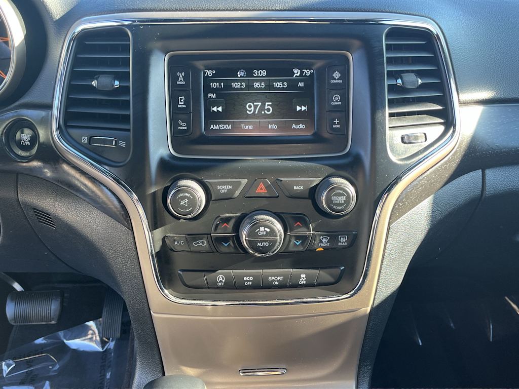 Thumbnail: 2016 Jeep Grand Cherokee - 21