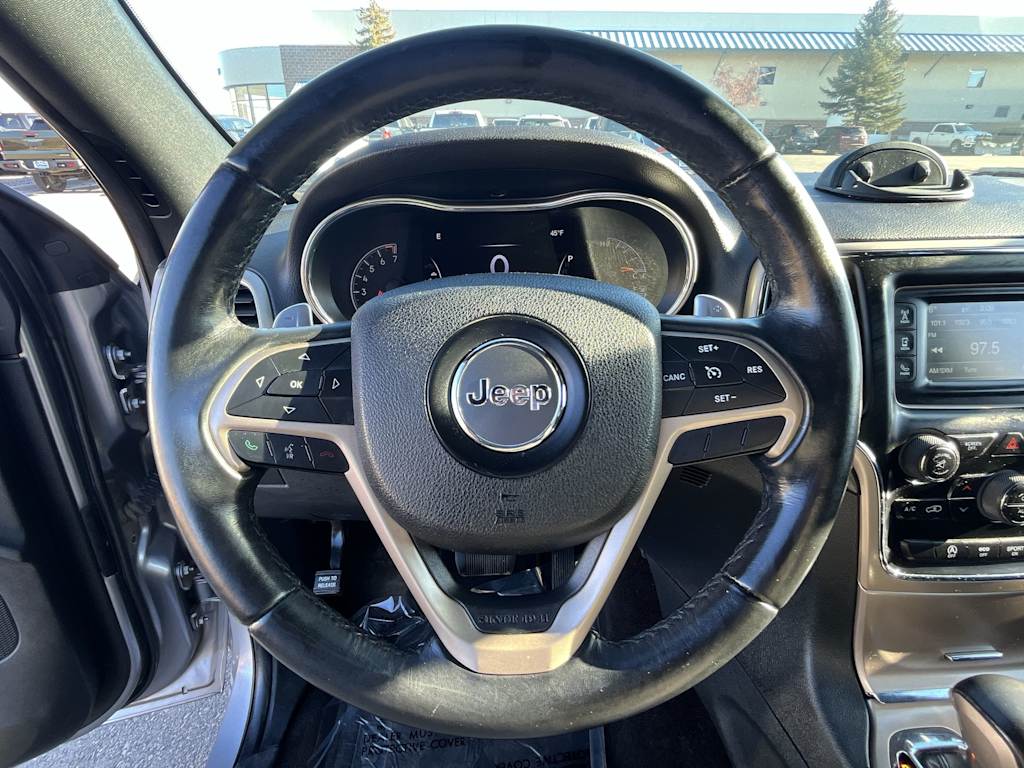 Thumbnail: 2016 Jeep Grand Cherokee - 14