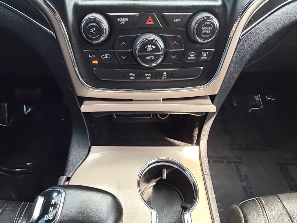 Thumbnail: 2015 Jeep Grand Cherokee - 19