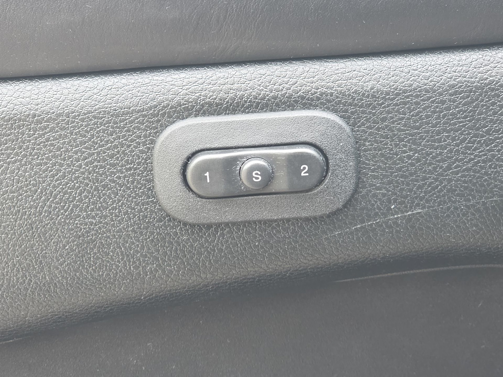 Thumbnail: 2014 Jeep Grand Cherokee - 24
