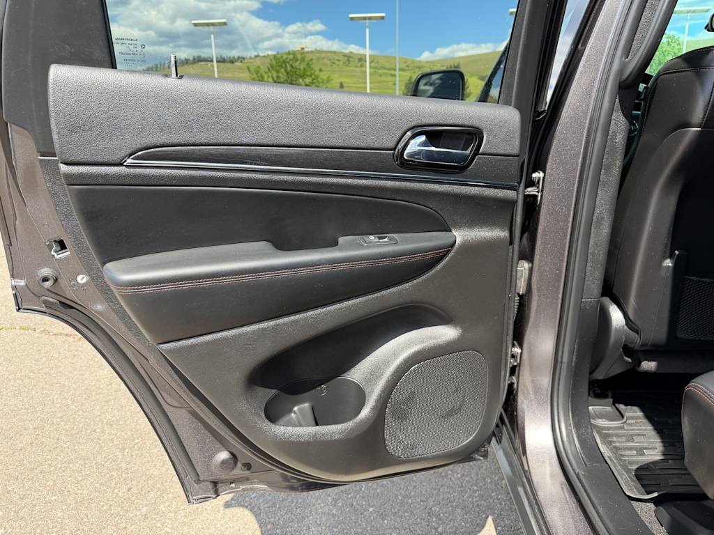 Thumbnail: 2021 Jeep Grand Cherokee - 25