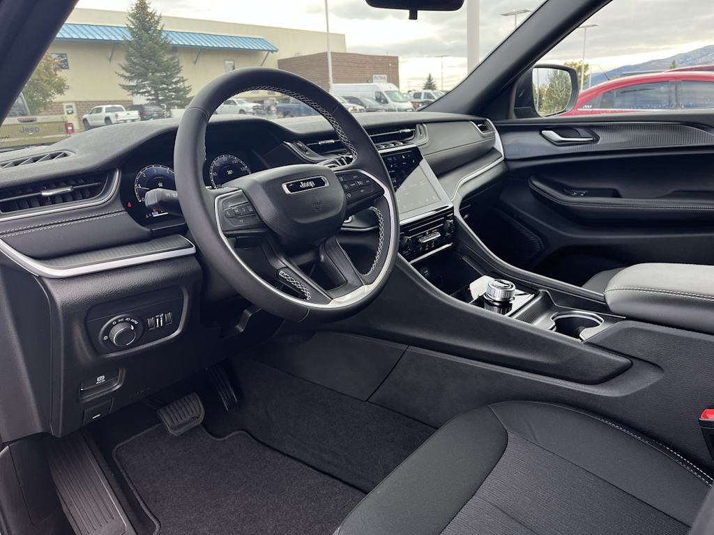 Thumbnail: 2025 Jeep Grand Cherokee - 2