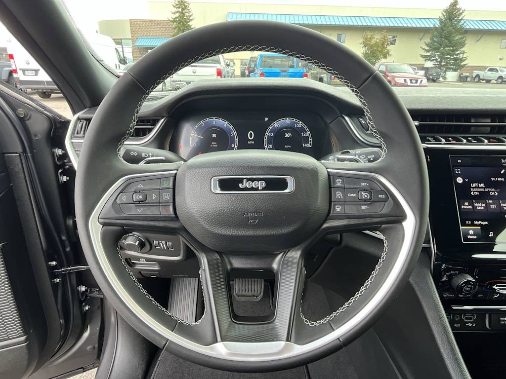 Thumbnail: 2025 Jeep Grand Cherokee - 14