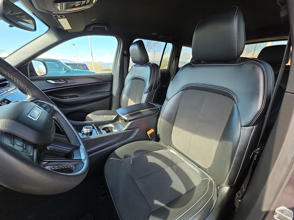 Thumbnail: 2024 Jeep Grand Cherokee - 10