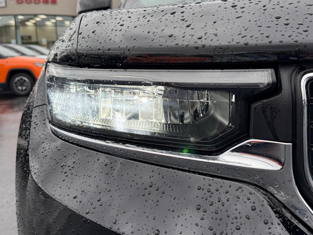 Thumbnail: 2025 Jeep Grand Cherokee - 16