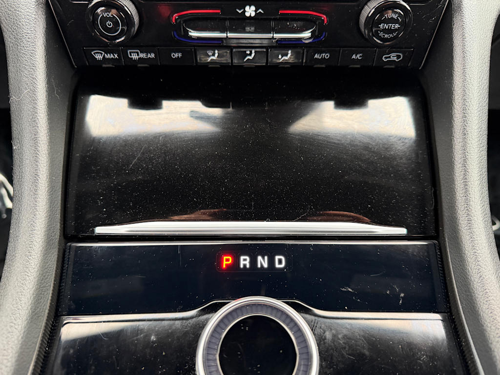 Thumbnail: 2025 Jeep Grand Cherokee - 19