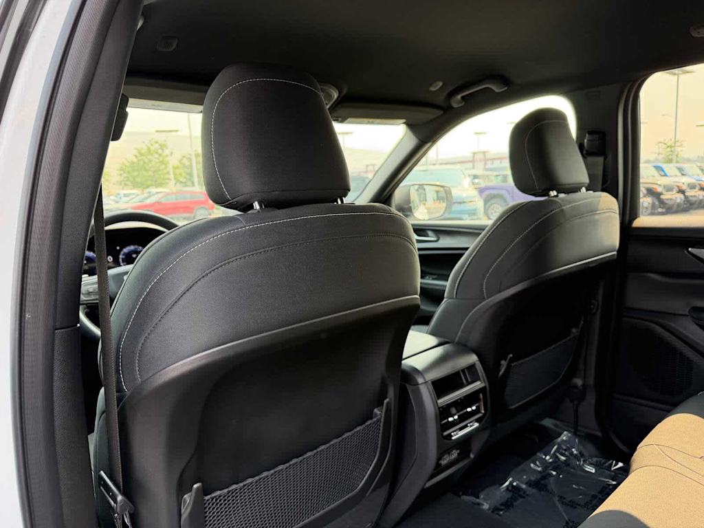 Thumbnail: 2025 Jeep Grand Cherokee - 9