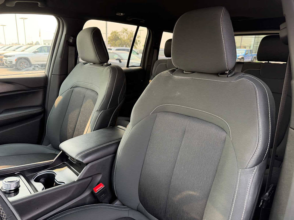 Thumbnail: 2025 Jeep Grand Cherokee - 7