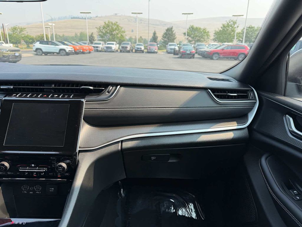 Thumbnail: 2025 Jeep Grand Cherokee - 20
