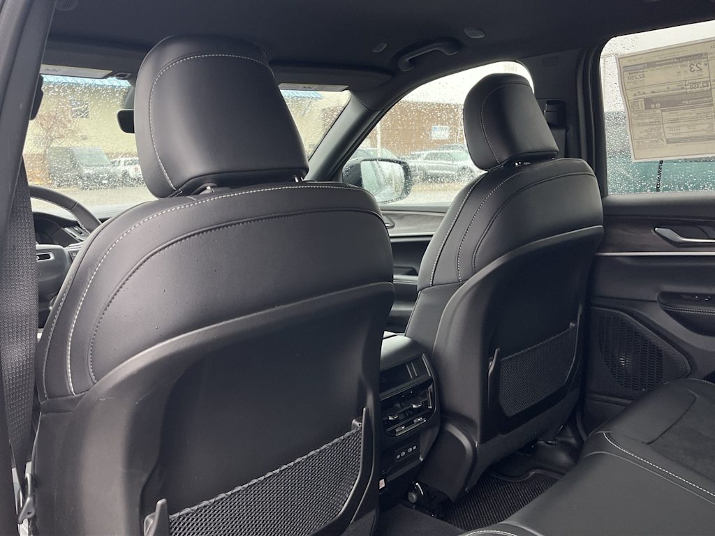 Thumbnail: 2026 Jeep Grand Cherokee - 13