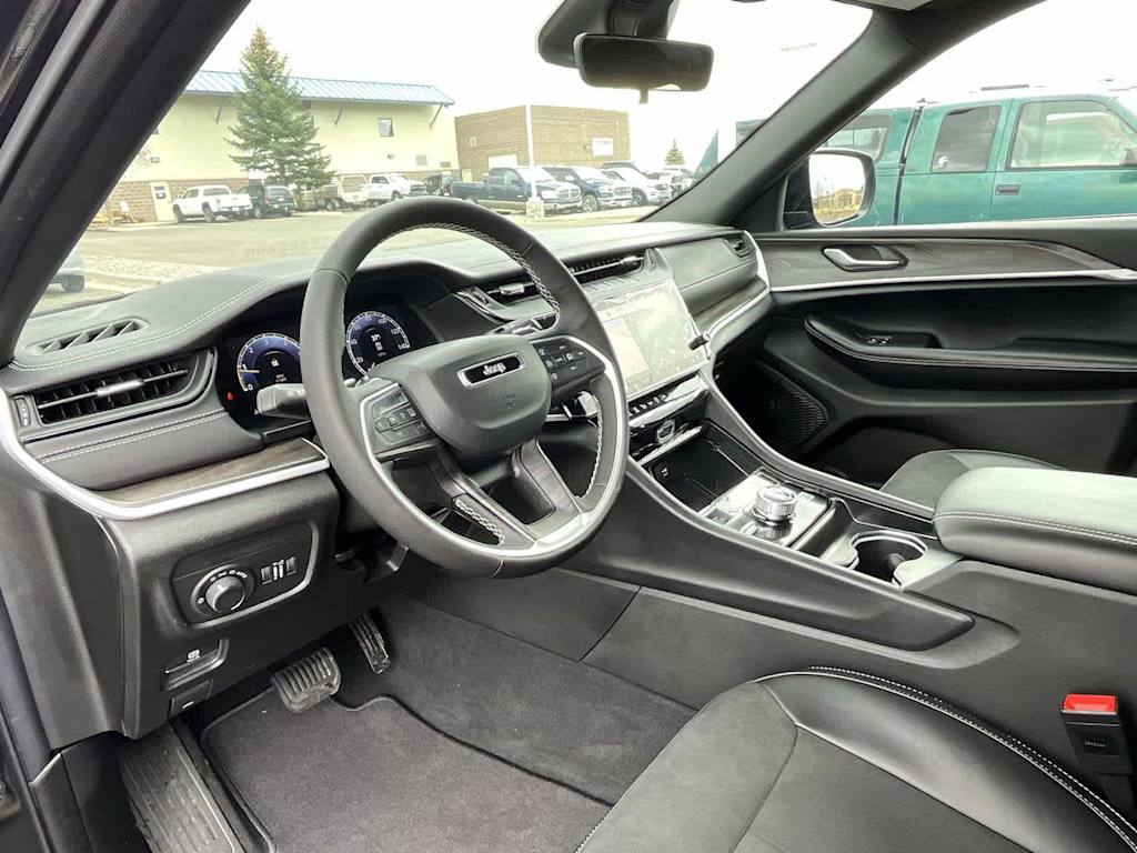 Thumbnail: 2026 Jeep Grand Cherokee - 2