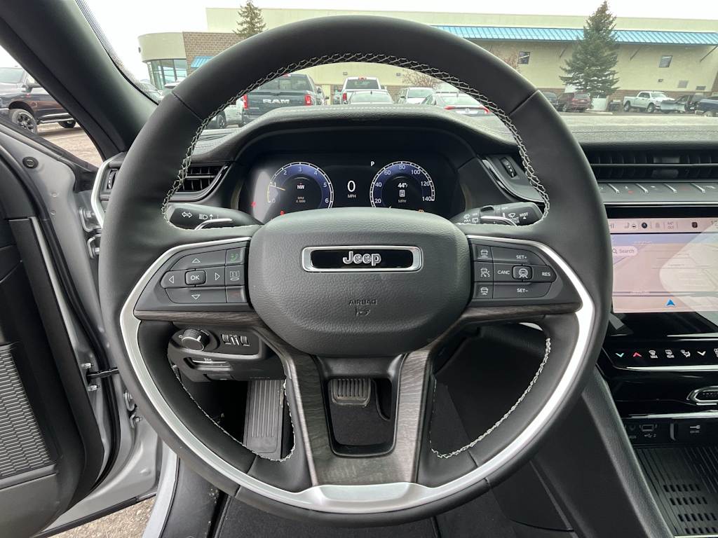 Thumbnail: 2026 Jeep Grand Cherokee - 14