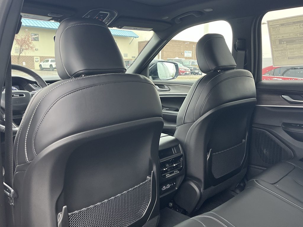 Thumbnail: 2025 Jeep Grand Cherokee - 12