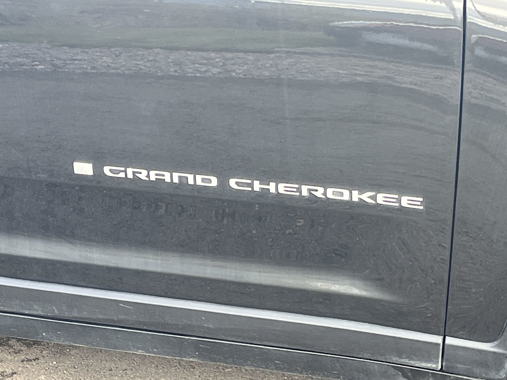 Thumbnail: 2024 Jeep Grand Cherokee - 18