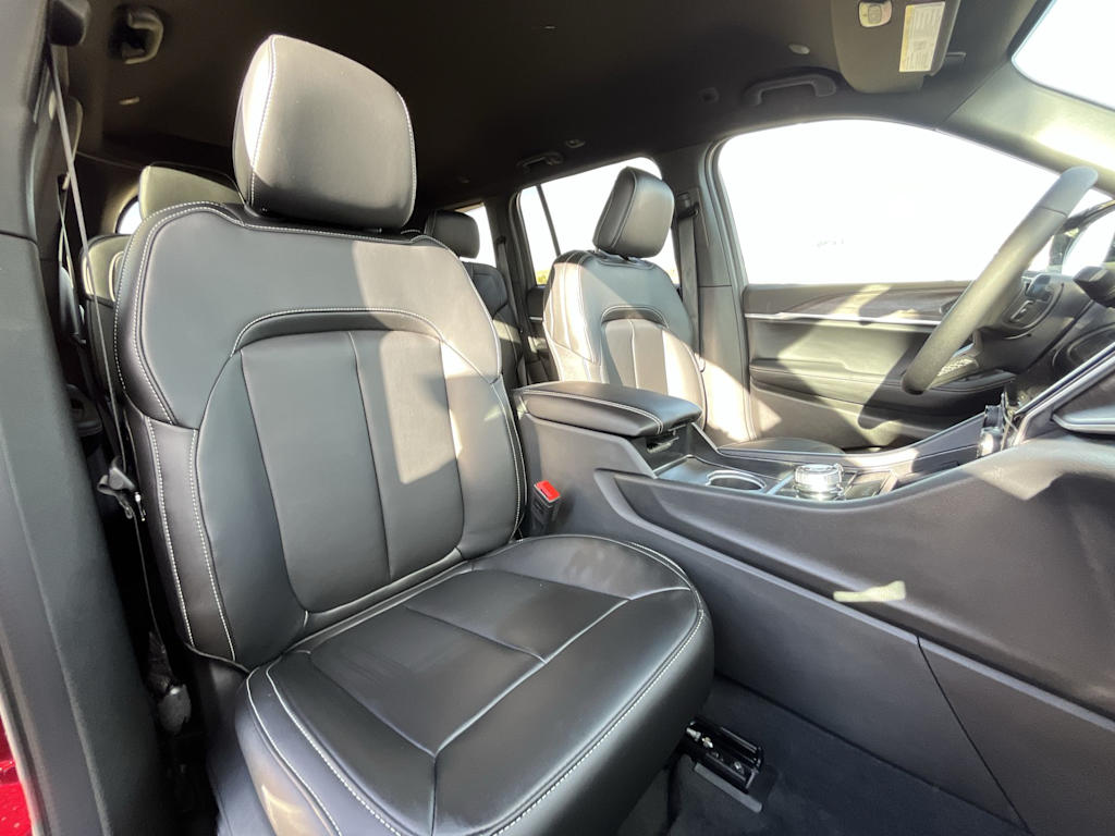 Thumbnail: 2025 Jeep Grand Cherokee - 12