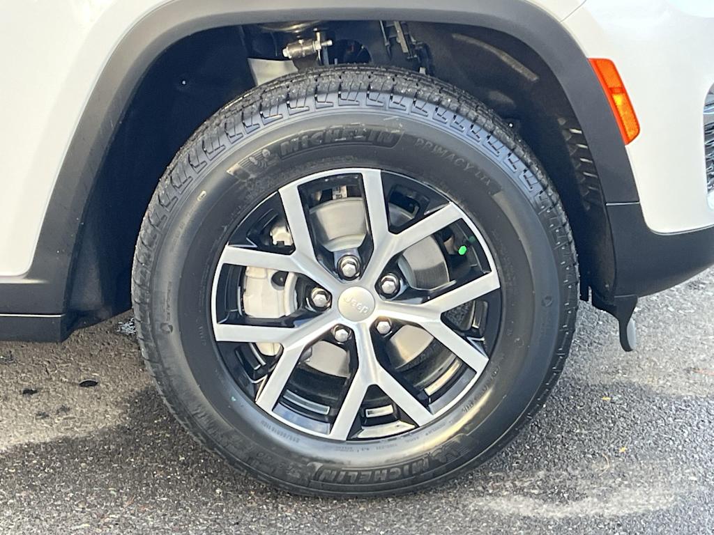 Thumbnail: 2025 Jeep Grand Cherokee - 8