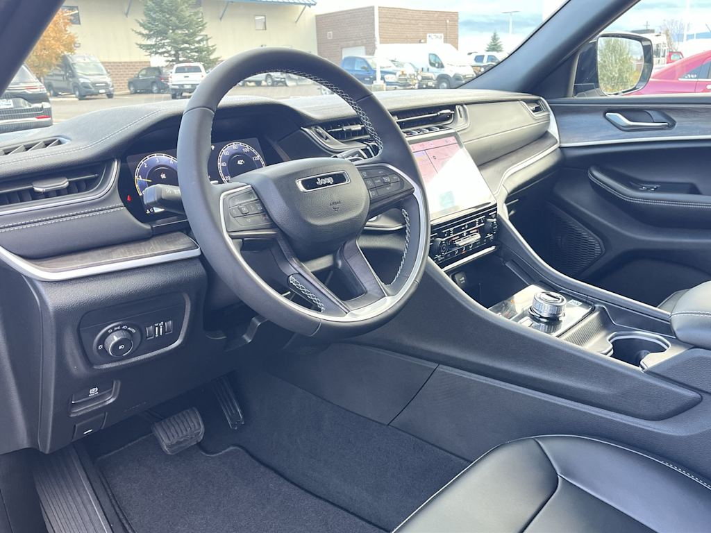 Thumbnail: 2025 Jeep Grand Cherokee - 2